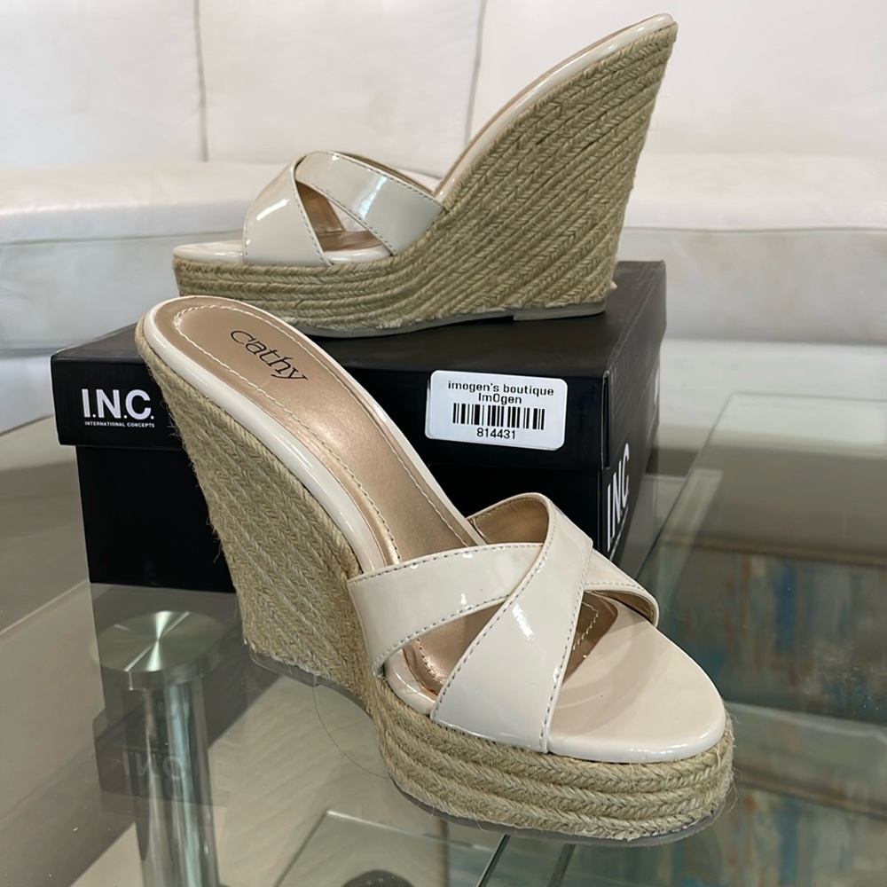 INC NIB 7.5 cream beige patent crossover straps espadrille wedge 5” creamy beige